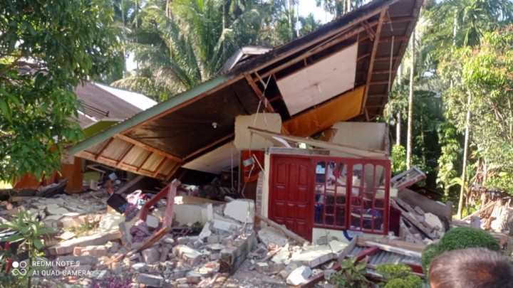 Belasan Rumah Rusak Akibat Gempa di Kabupaten Sigi